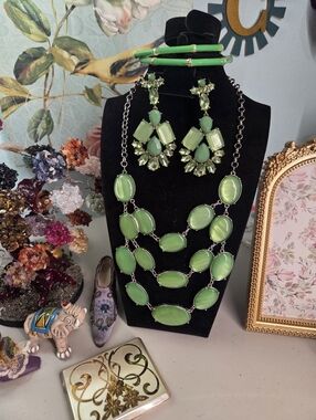 Green Statement Necklace Jewelry Set